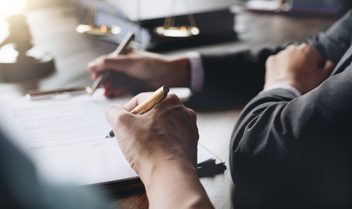mediation lawyer